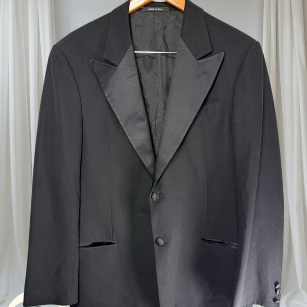 Armani Collezioni Black 2-Button Wool Blazer Jacket Size 42R Italy Luxury